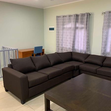 Alec'S Hotel Апіа Екстер'єр фото